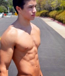 XBG Shirtless 58159bbf9e6d6.jpg