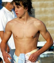 XBG Shirtless 58159bc39c5c3.jpg