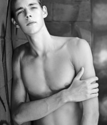 XBG Shirtless 3 5825a0de65525.jpg