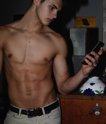 XBG Shirtless 3 5825a0ecdb158.jpg