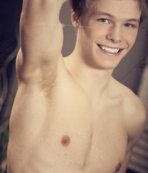 XBG Shirtless 4 5826dc1bd4c60.jpg