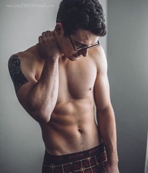 XBG Shirtless 6 583e50cf509d4.jpg