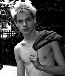 XBG Black and white 8 5852374e080b2.jpg