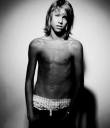 XBG Black and white 8 5852375b41da3.jpg