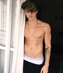 XBG Shirtless 7 586767f25e3fc.jpg