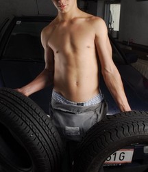 XBG Shirtless 8 586b7de6623e4.jpg