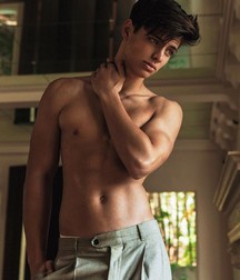 XBG Shirtless 8 586b7dea10fac.jpg