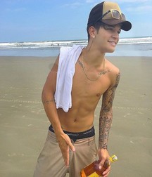XBG Shirtless 10 5888d8170ebb7.jpg