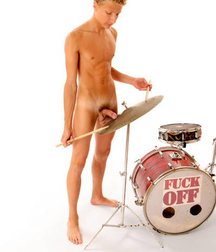 TEEN LADS YOUNG LADS 59776a1fb0705.jpg