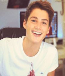 Uploaded by:Fabula 59f605dd5feff.gif