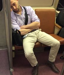 Gourmets in the subway ! 5b5e73db81e54.jpg