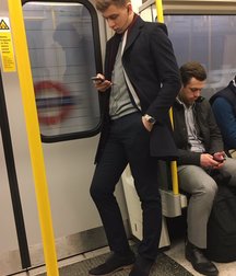 Gourmets in the subway ! 5b5e73f172d5e.jpg