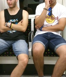 Gourmets in the subway ! 5b5e73fcca2b7.jpg