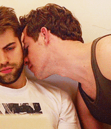 Cute Guys & Girly Things  5cfe96ed5e63b.gif