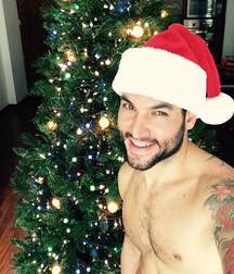 I wish for everyone a Merry Christmas ! Gay Tube 5fe65a3e99844.jpg