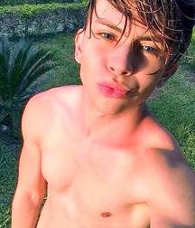 Just beauty non-nude non-porn 5867566d19a31.jpg