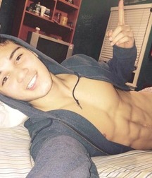 gay for play 571f958b37021.jpg