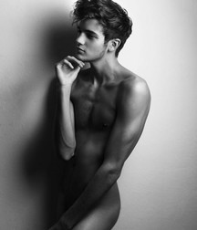 Boys, who makes me hard 5dee1087f21fd.jpg