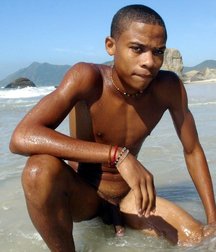 Boys, who makes me hard 5dee1126c1dfd.jpg