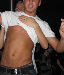 Boys, who makes me hard 5dee113234dda.jpg