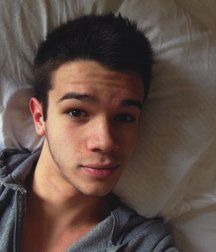 Boys, who makes me hard 5dee12aa37a7e.jpg