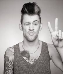 Boys, who makes me hard 5dee12b175244.jpg