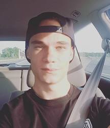 Boys, who makes me hard 5dee12b2d7d15.jpg