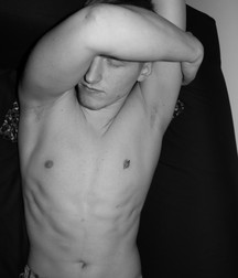 Boys, who makes me hard 5dee1346232cd.jpg