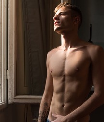 Boys, who makes me hard 5dee1376bd53b.jpg