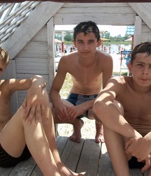 Russenboys beim Baden 593b056f58d4c.jpg