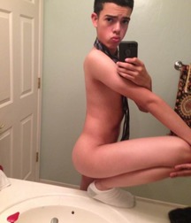 Boys in hot Positions 59b26532ea453.jpg
