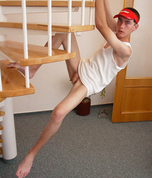 Boys in hot Positions 59b266e77ae8f.jpg