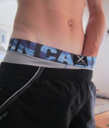 sexy Lukas 5a6268a7b0d1e.jpg