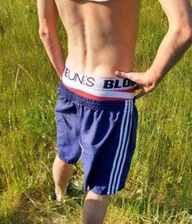 sexy Lukas 5a6269346af62.jpg