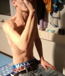 sexy Lukas 5a62697ab170e.jpg