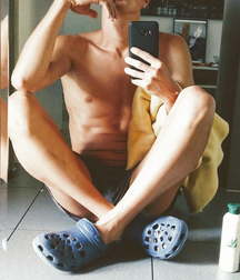 Hot blue eyed Boy 5cdb3091334d5.jpg