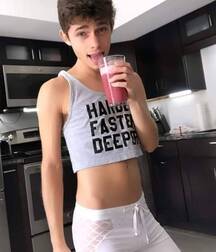 Simply Cute Boys (No Nudity) 618e4318b48b8.jpg