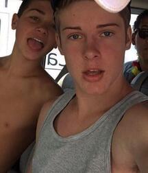 Boys Friendship - Cute And Sexy 619399d1d1d33.jpg