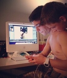 Boys Friendship - Cute And Sexy 61939a469b07f.jpg