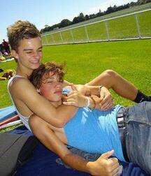 Boys Friendship - Cute And Sexy 61939a9dd33d3.jpg