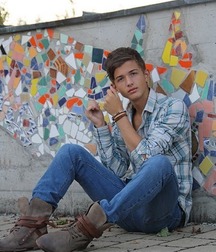 Shirtless Jeans Boys (No Nudity) 61976ed87edcd.jpg