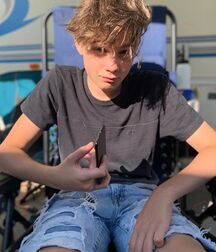 Shirtless Jeans Boys (No Nudity) 61976fb9a2b15.jpg