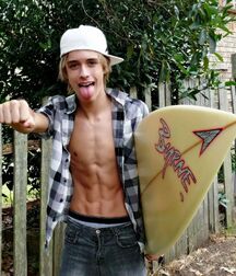 Shirtless Jeans Boys (No Nudity) 61976fe7b1904.jpg