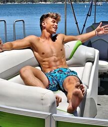 Teenboys Boat Trip Twink Tube 619b7b3ce46f2.jpg
