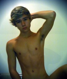 Fresh Twinks Shirtless Mix (No Nudity) 619cbef4cbacf.jpg