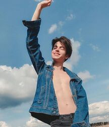Fresh Twinks Shirtless Mix (No Nudity) 619cbf6e7d231.jpg