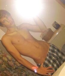 Fresh Twinks Shirtless Mix (No Nudity) 619cbf8d83cbb.jpg