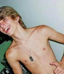 Fresh Twinks Shirtless Mix (No Nudity) 619cc00f32fc1.jpg