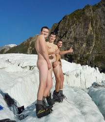 Naughty Boys In Winter 61a327e82db52.jpg