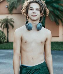 Curly Haired Boys Mix Twink Tube 61d1f525cc5b0.jpg